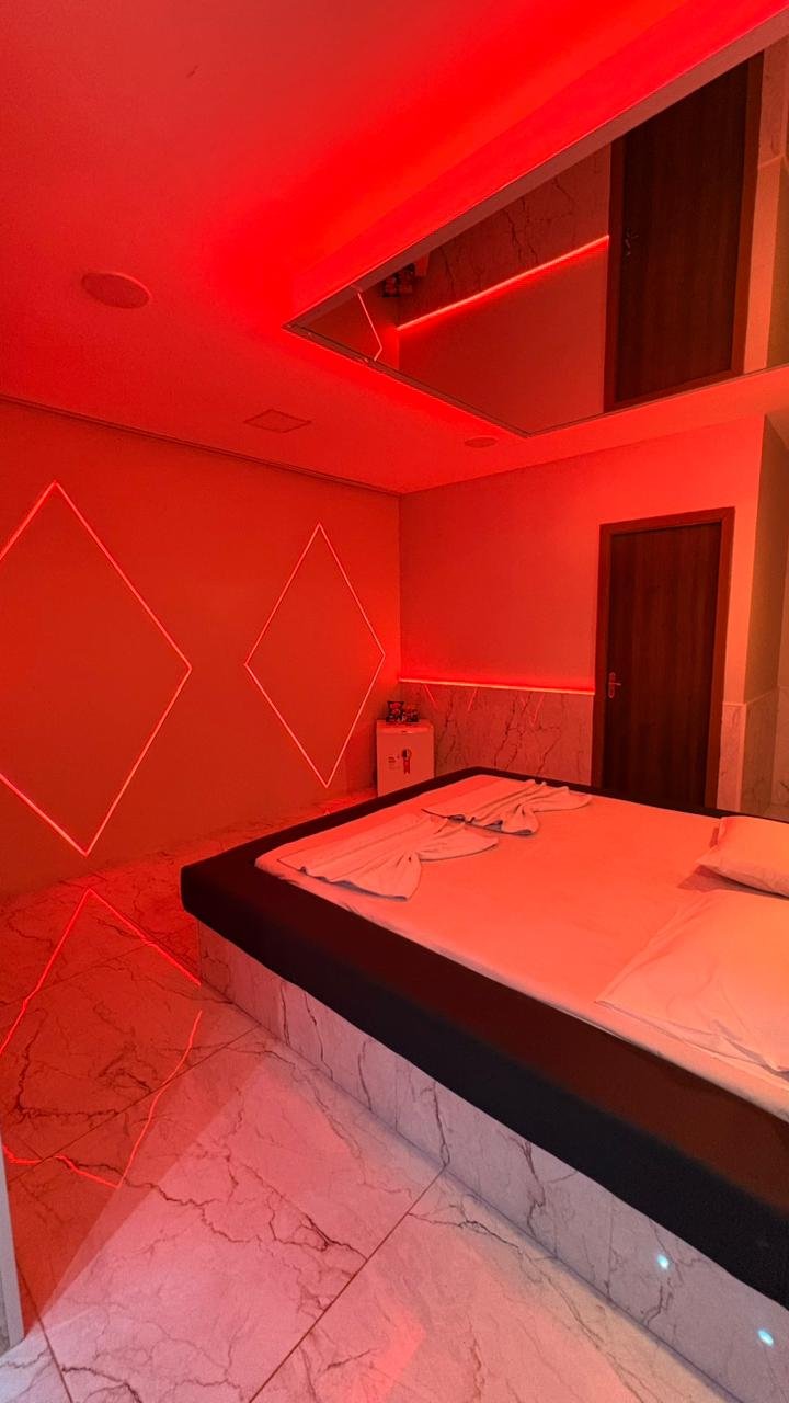 bc7b560a-8199-479e-b87a-6f2230d162c4