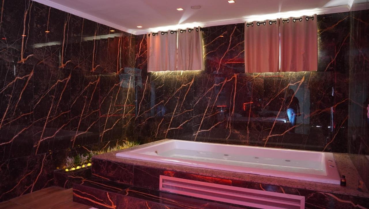 c5240769-4523-457e-9f81-dc80865bc8a4